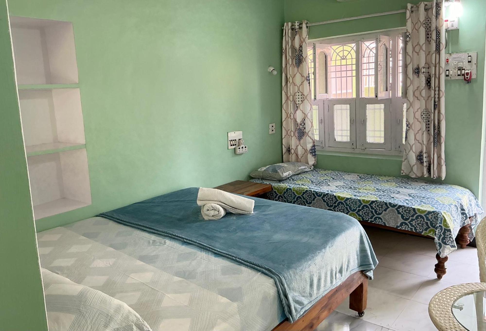 Kalyan Hotel Hampi Bagian luar foto